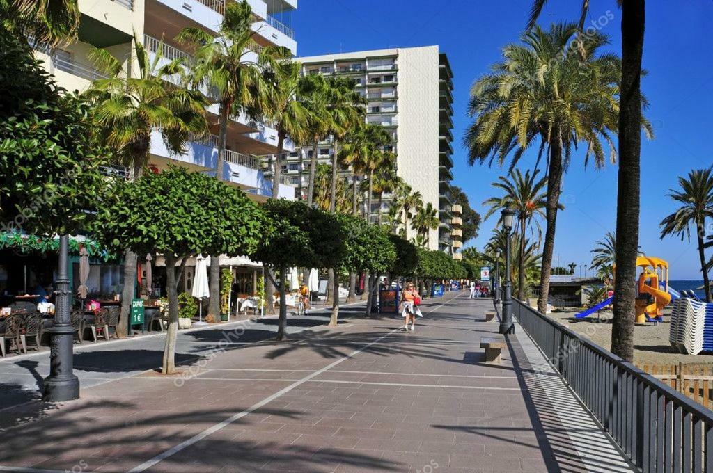Marbella First Line Beach Luaran gambar